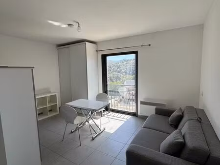studio 1 pièce 23 m²