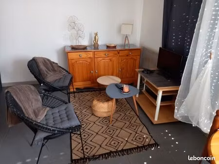 bastia loue studio meublé