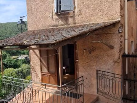 maison de charme à combret avec jardin et garage