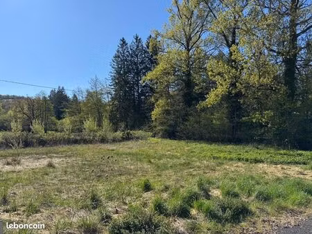 terrain à bâtir de 798 m² à montrozier