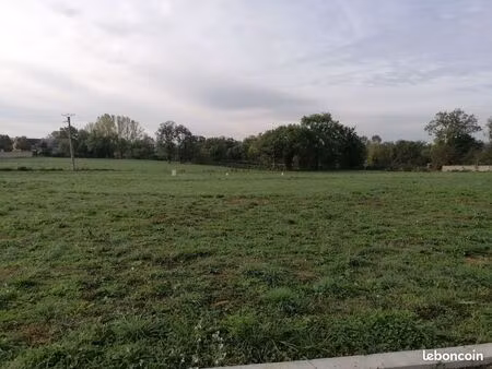 terrain à bâtir de 810 m² à roussennac