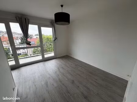 studio 1 pièce 23 m²