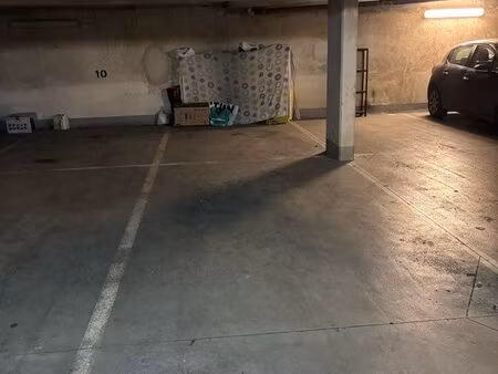 2 place parking à montfermeil