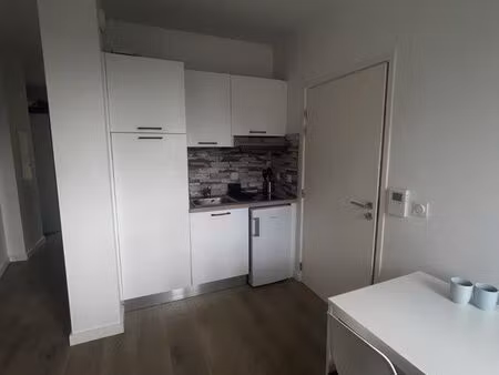 à louer - rodez  appartement t1bis meublé  lumineux et entièrement rénové
