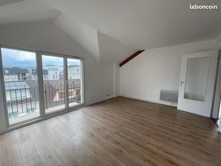 f3 avec balcon villepinte