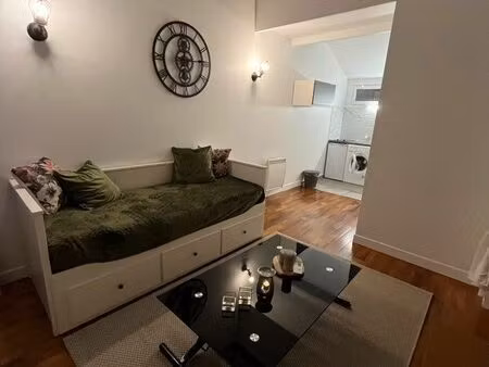 charmant studio meublé 19 m² – entièrement rénové – 700 cc – proche rer d brunoy