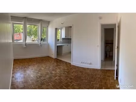 à louer – appartement 2 pièces refait à neuf – créteil centre-ville