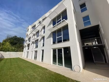 bureau 500 m²