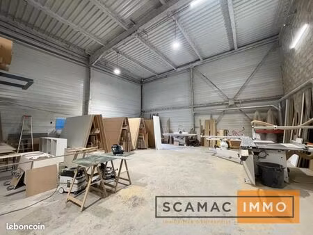 local industriel 406 m²