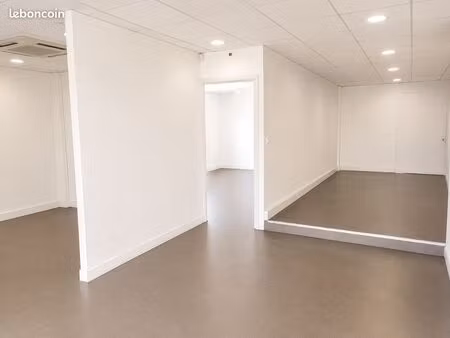 entrepôt ou bureaux à louer
