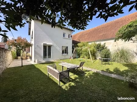 maison 5 pièces 102 m²
