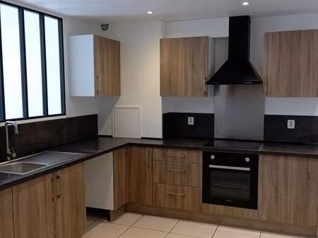 pavillon 5 pièces entierement renove avec balcon