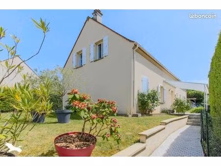 pavillon 7 pièces 164 m²
