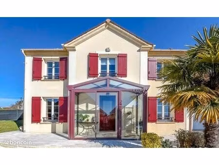 maison contemporaine de 155 m2 sous sol total aménagé+garage