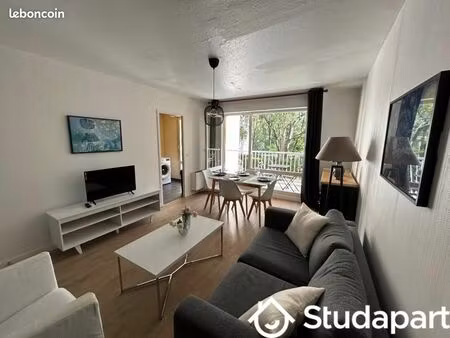 chambre 1 pièce 9 m²