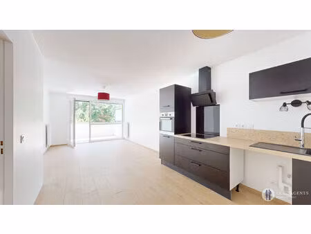 appartement t3 avec balcon au coeur d'un secteur prisé