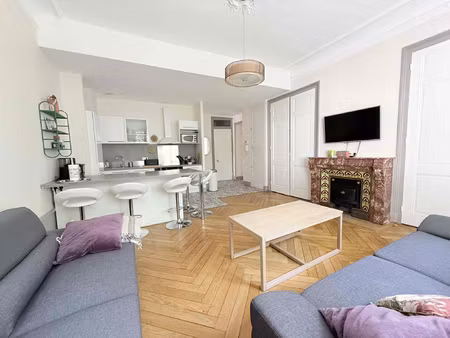 4 chambres 106 m2 proche des métros charpennes et république