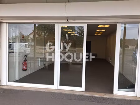 local commercial saussay 70 m2
