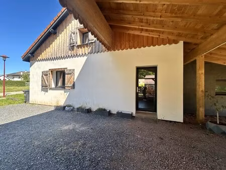 charmante maison 3 pièces à la salle – 77 m²