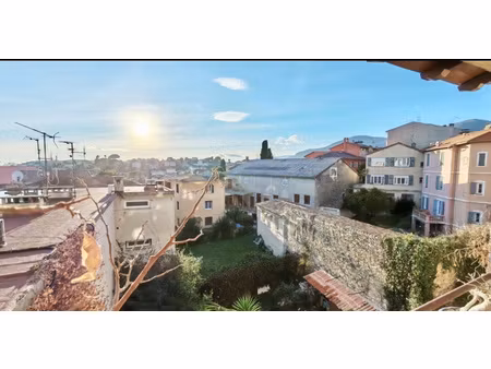 vence – maison de village avec terrasse et grande cave voûtée