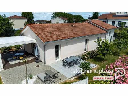 maison plain-pied de 2018 - 93 m² habitables - 3 chambres - garage - terrain de 830m