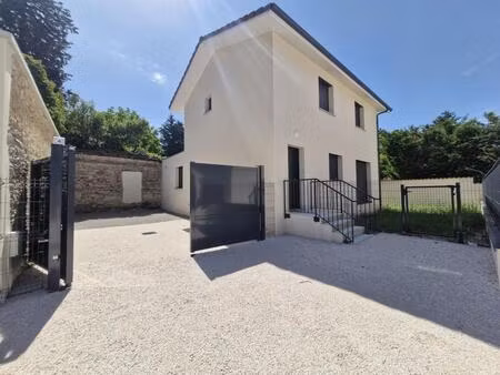 location maison 4 pieces à ruy