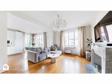 a vendre - neuilly-sur-seine saint-james - appartement 3 pièces de 73 m² avec balcon et ch