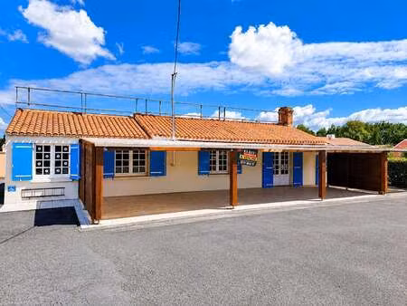 vente bureaux et commerces à saint-jean-de-monts (85160) : à vendre / 240m² saint-jean-de-