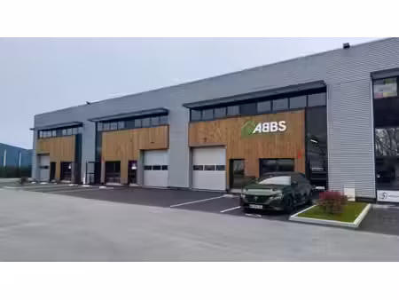 vente local d’activités basse-goulaine 44115 3318m²