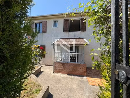 marcilly-sur-tille - maison familiale sur sous-sol et jardin arboré