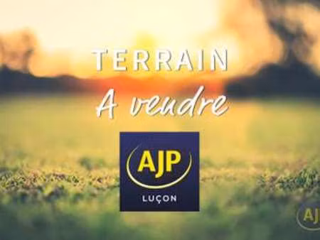 vente terrain à luçon (85400) : à vendre / 724m² luçon