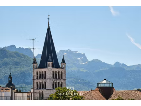 grand t2 etage eleve