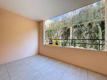 3p 63.29m² - menton - terrasse et parking
