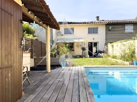 maison rénovée avec jardin et piscine à lavernose-lacasse