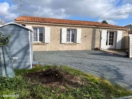 location maison de 65 m2 à fontaines 85200