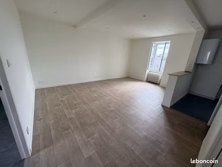 appartement t3 60m2 + place de parking