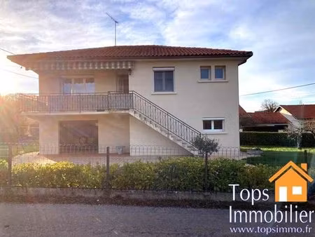 charmante maison spacieuse et confortable avec jardin  prête à vivre