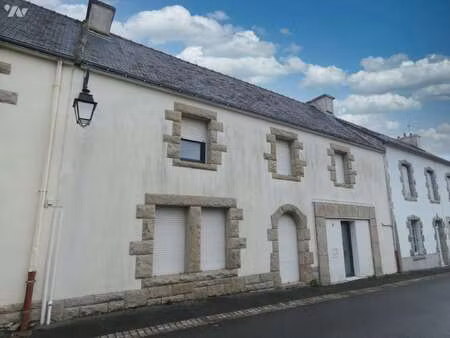 vente maison à pleyben (29190) : à vendre / 300m² pleyben