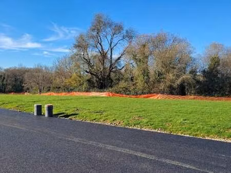 vente terrain à saint-étienne-de-montluc (44360) : à vendre / saint-étienne-de-montluc