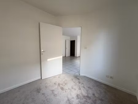 t2 bis de 52m2 dans immeuble récent