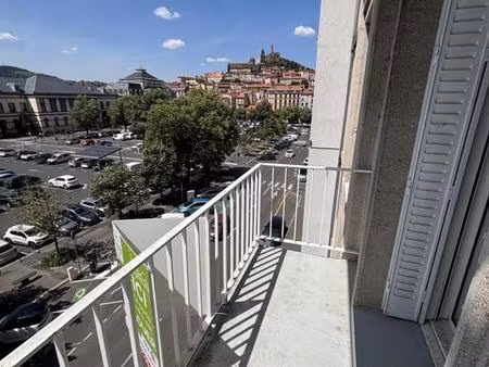 appartement t5 bien rare place michelet 43000 le puy en velay
