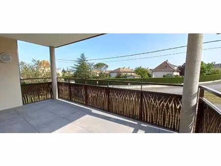 montbrison - appartement f3 neuf avec balcon/terrasse -