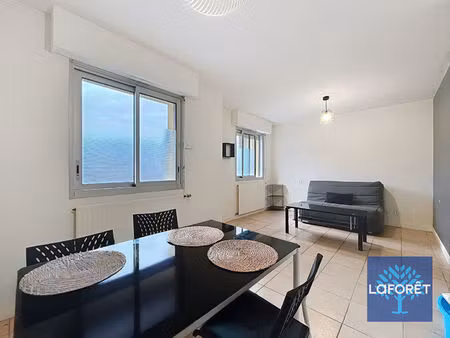 studio meublé 27.47m²