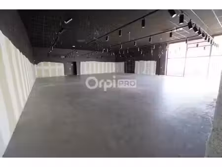location commerce quetigny 21800 300m²