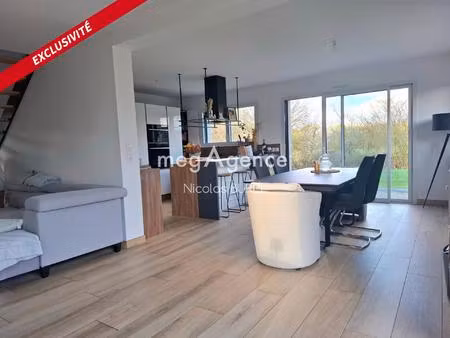 nouveauté !! pavillon 4 chambres  10 minutes au nord de laval.