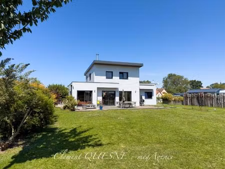 maison contemporaine / vaste sejour / 3 chambres
