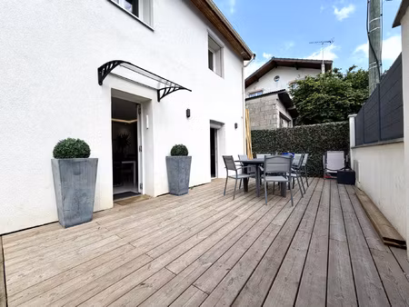 ** maison de 5/6 pieces de 120m2 en parfait etat **