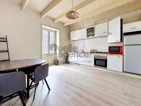 maison 9 pièces de 112 m2 à sizun