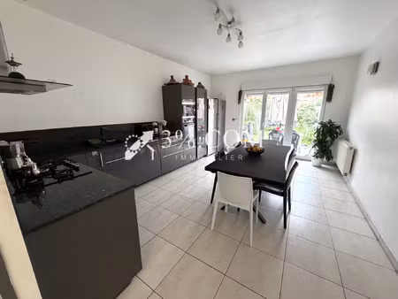 maison de 103 m2 avec 3 ch + 1 bureau et jardin
