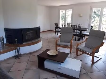 maison meublée de 111 m² à louer – centre de vaugneray